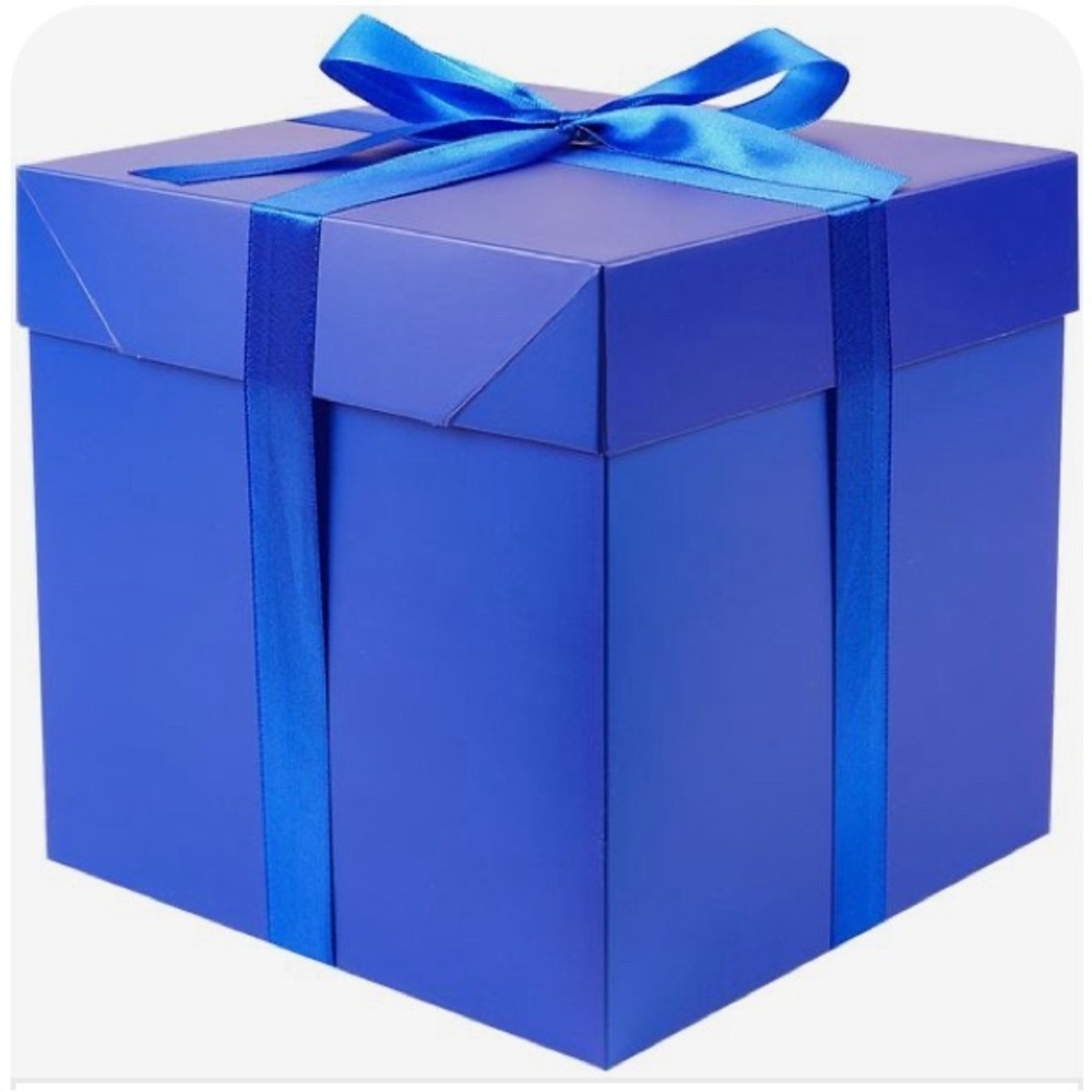 π Mystery Box - 5lb. Clothing and Jewelry Bundle Mystery Package πππ¦ - Picture 3 of 16